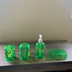 Rainforest Cafe Cha Cha Frog Bathroom Set 4pc Soap‎ Pump Dish Tumbler EUC READ